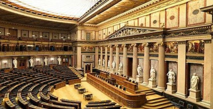 Το εκπληκτικό εσωτερικό του Αυστριακού κοινοβουλίου με την Αρχαιοελληνική αισθητική